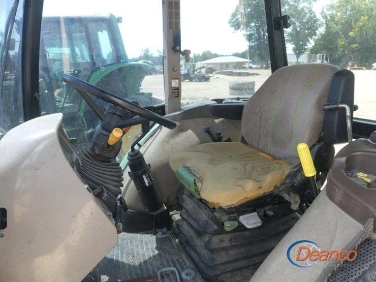 2010-john-deere-6115d-image-12