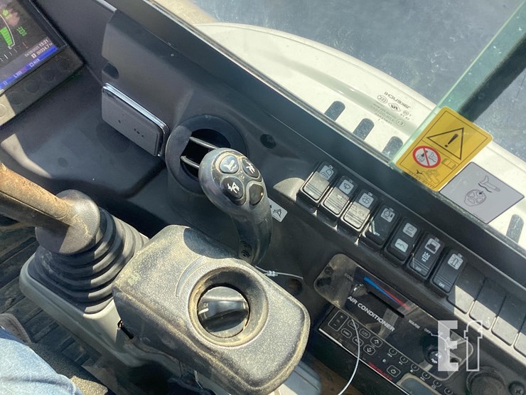 2022-takeuchi-tb235-2-image-19
