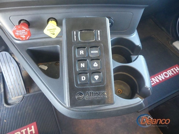 2024-kenworth-t880-image-23