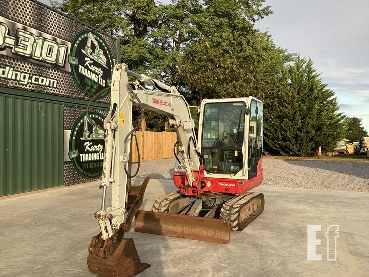 2018-takeuchi-tb240-image-8