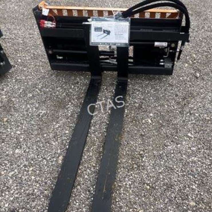 #144 • Wolverine Hydraulic Skid Steer Pallet Forks