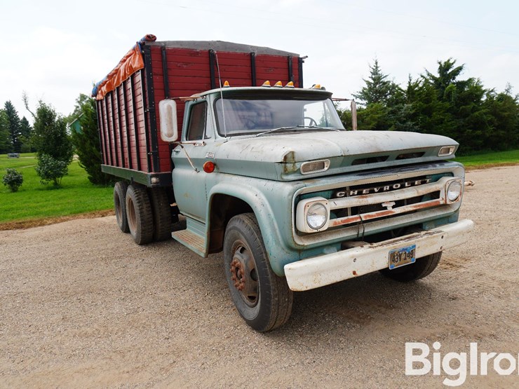 1965-chevrolet-c60-image-3