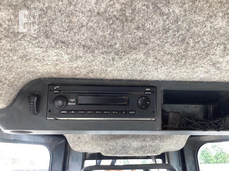 2016-deere-650k-image-16