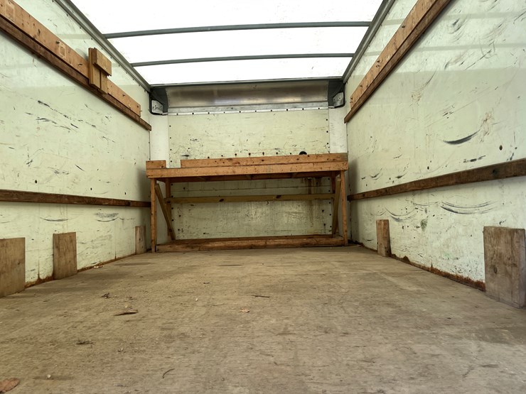 #9857-•-2010-gmc-box-truck-(has-wi-title)-image-19