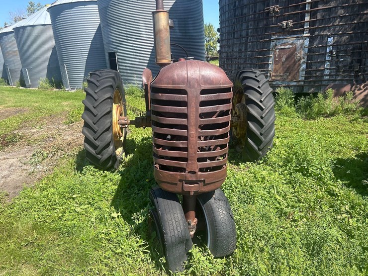 1951-massey-harris-44-image-8