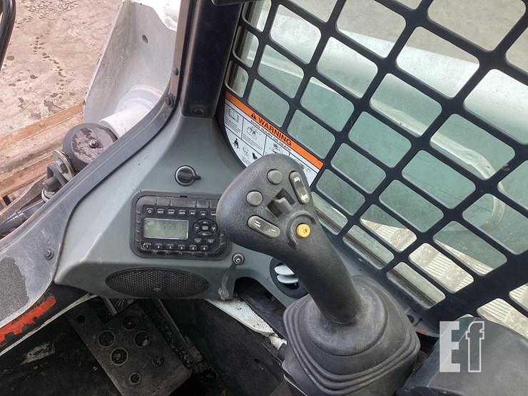 2017-bobcat-t870-image-16
