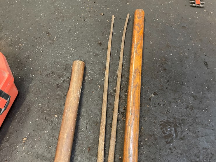 #8416-•-(3)-hand-tools-image-4