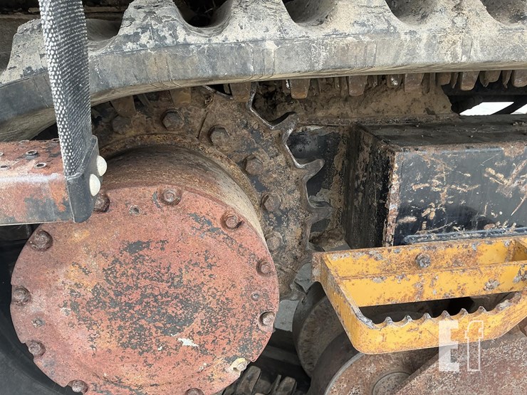 2015-morooka-mst1500vd-image-9
