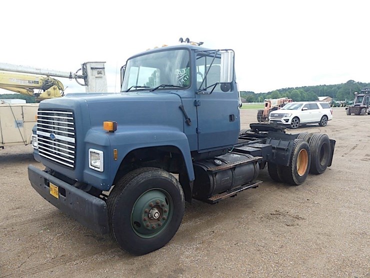 1997-ford-l9000-image-1