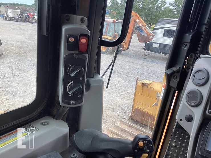 2018-caterpillar-d6t-lgp-image-18