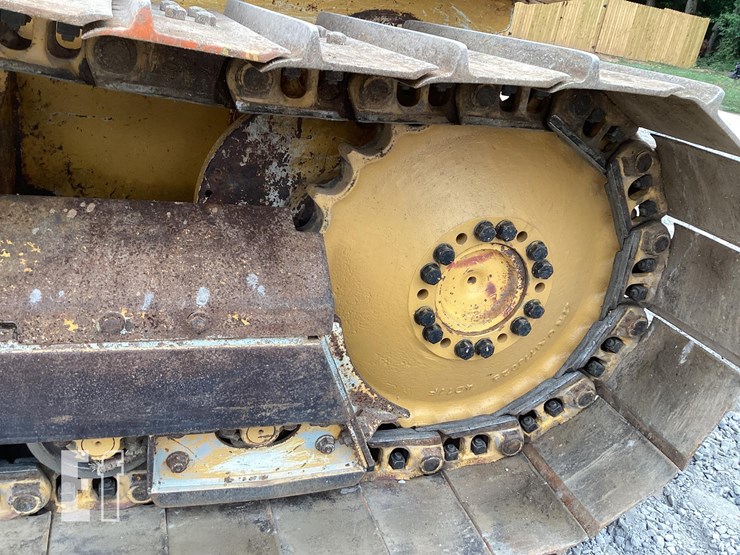2016-deere-650k-image-11