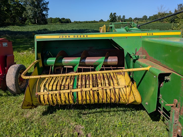 john-deere-336-image-2