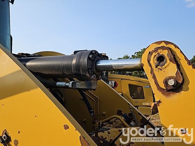 2018-caterpillar-950m-image-12