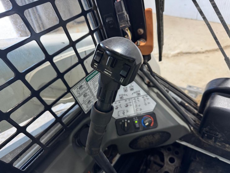 2017-bobcat-s595-image-21