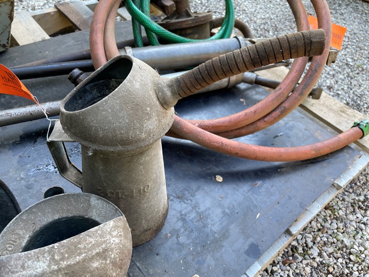 #1596-•-oil-cans-and-funnels-image-2