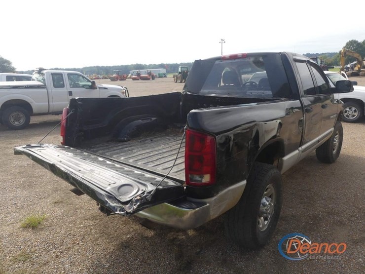 2004-dodge-ram-2500-image-2