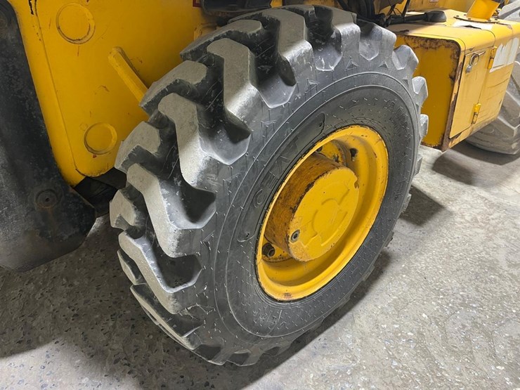jcb-2cx-image-17