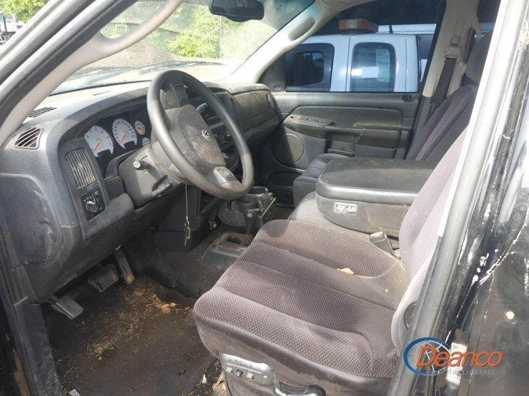 2004-dodge-ram-2500-image-8