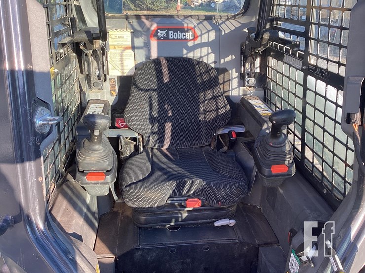 2023-bobcat-t64-image-13