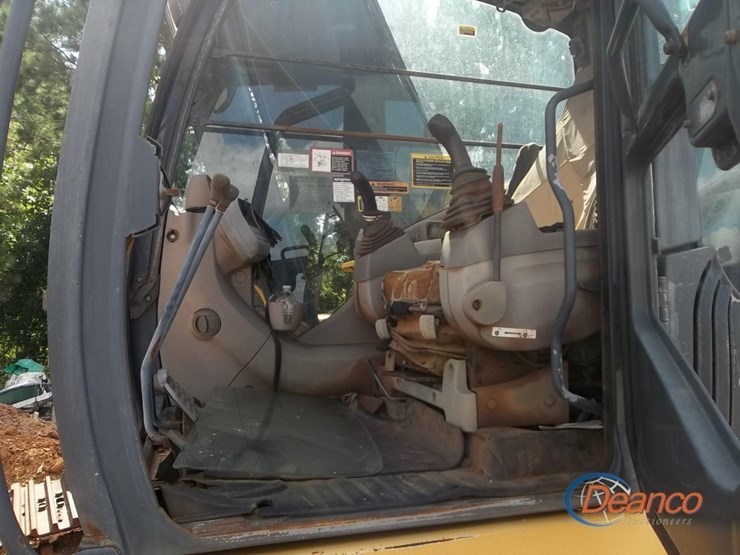 deere-270d-lc-image-5