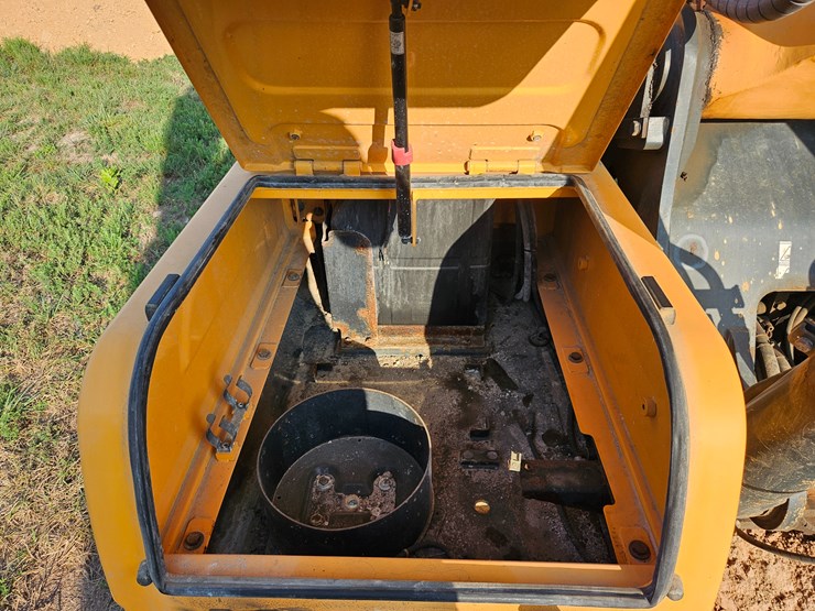 #21999-•-2020-hyundai-hx220lc-excavator-image-16