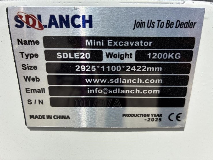 2025-sdlanch-sdle20-hydraulic-excavator-image-24