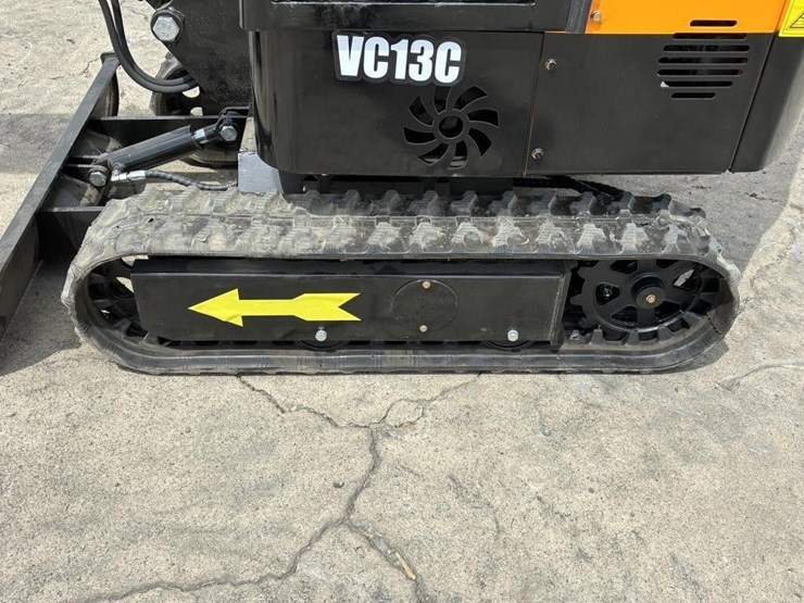 2025-vicsec-vc13c-hydraulic-excavator-image-13