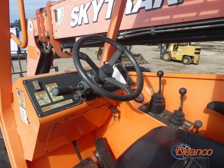 2012-sky-trak-6042-image-11