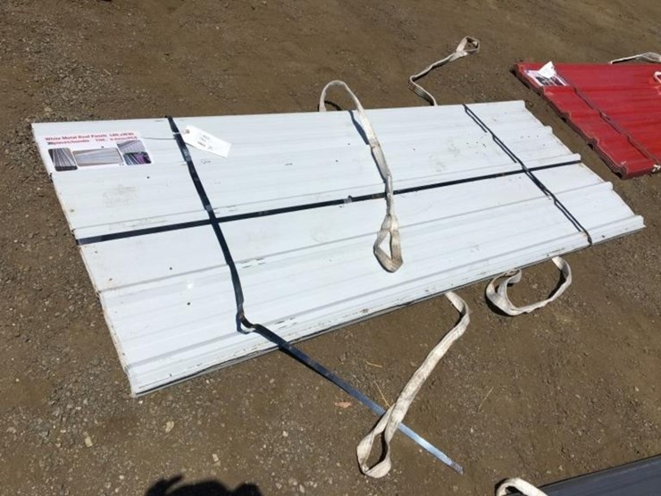 (30)-unused-8ft-x-3ft-metal-roof-panels.-image-1