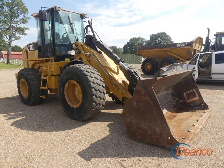 2011-caterpillar-930h-image-1