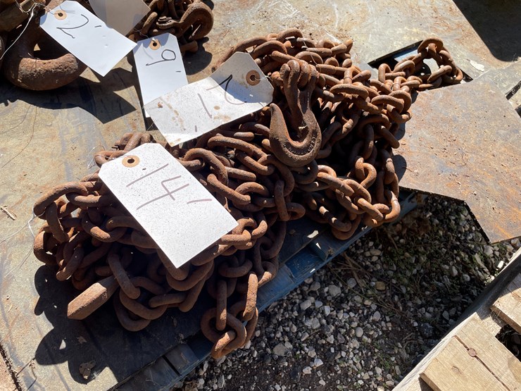 #1692-•-(2)-chains-with-hooks-image-1