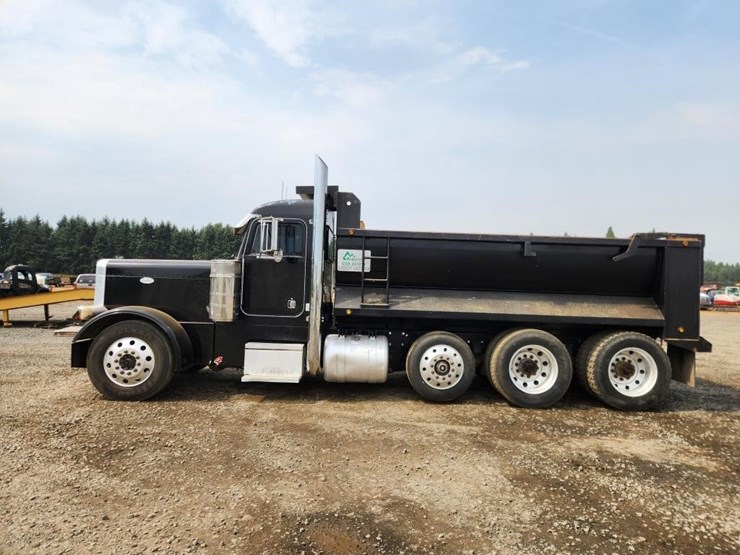 1999-peterbilt-379-image-8