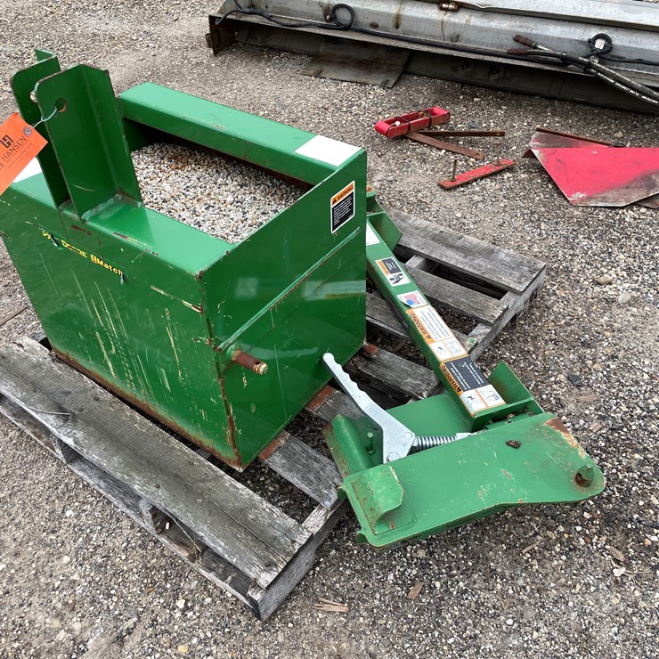 #9870 • John Deere 3-pt Weight Box