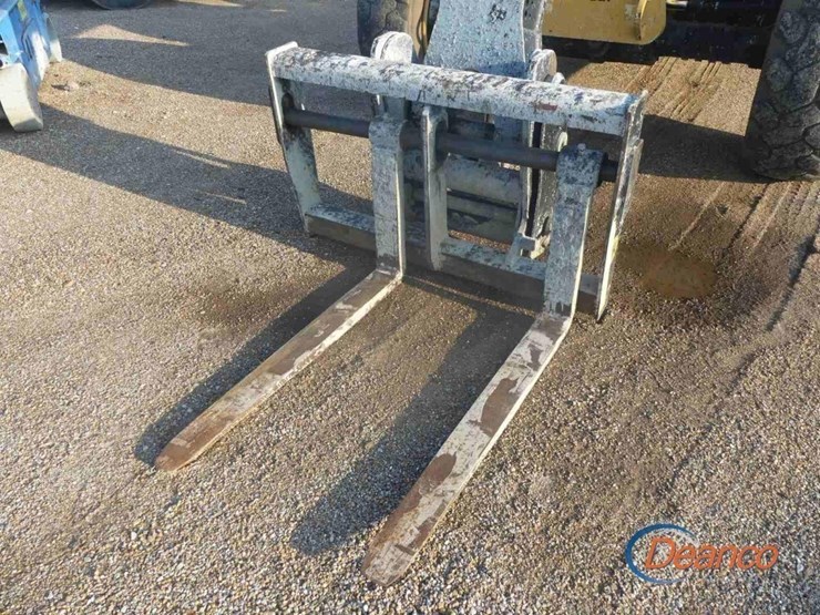 2014-caterpillar-tl642c-image-6