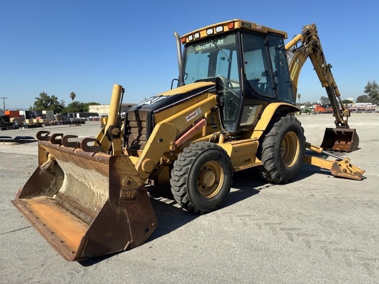 2005-caterpiller-420d-loader-backhoe-image-1