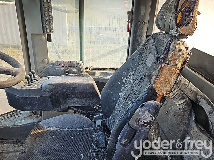 2018-caterpillar-950m-image-24