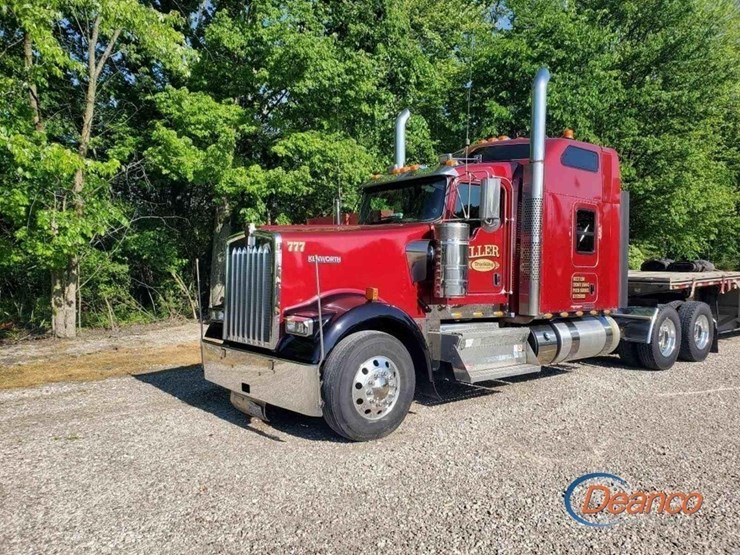 2016-kenworth-w900l-image-1