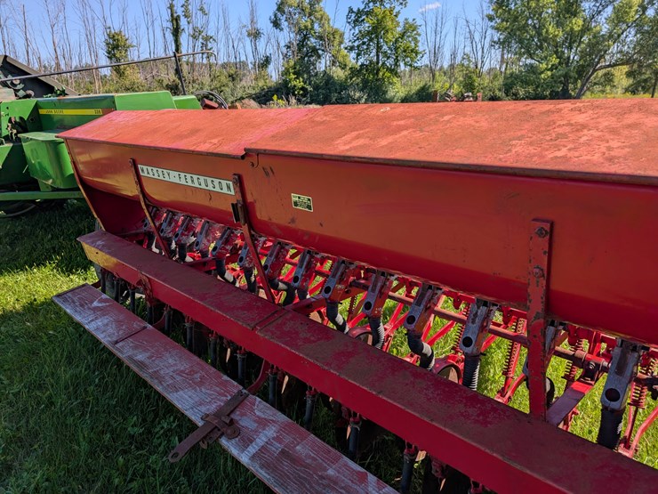 massey-ferguson-33-image-7