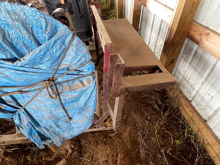 #5532-•-3-point-pto-driven-saw-rig-image-6