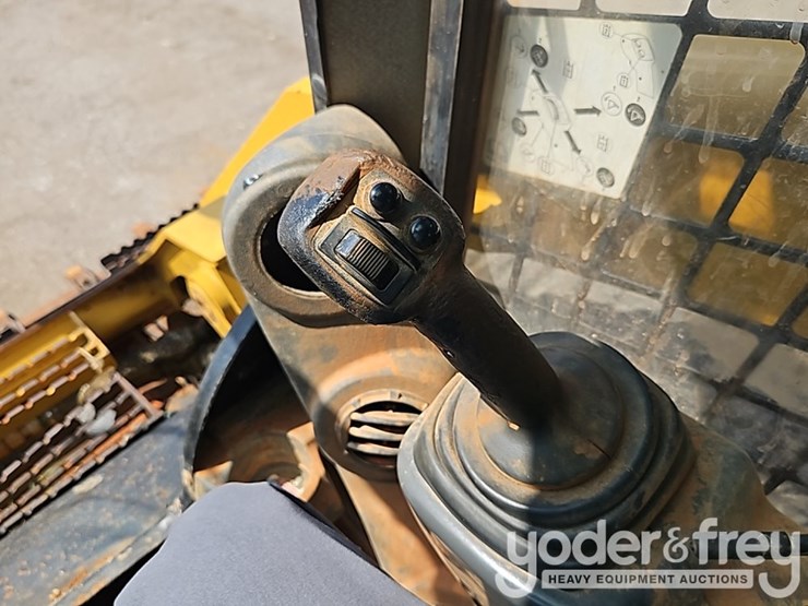 2019-caterpillar-299d2-xhp-image-27