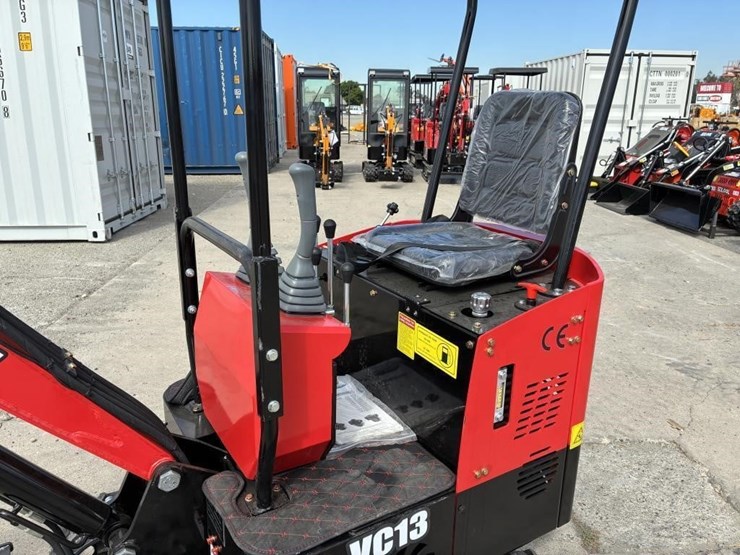 2025-vicsec-vc13-hydraulic-excavator-image-15