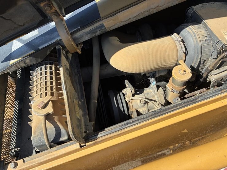 2005-caterpiller-420d-loader-backhoe-image-20