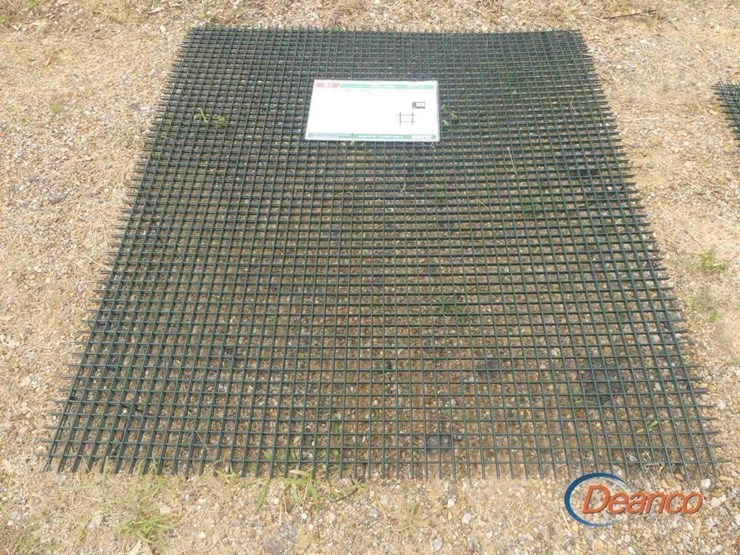 (3)-pieces-of-unused-2025-5'x5.6'-wire-mesh:-powder-coated-image-2