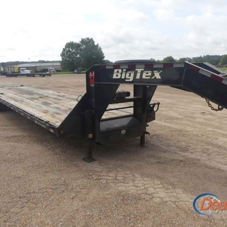 2019 BIG TEX GOOSENECK TRAILER: MEGA RAMPS, T/A, 48" SPREAD AXLE