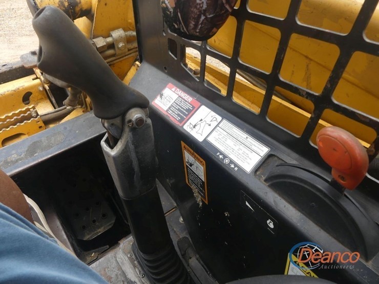 deere-ct322-image-11