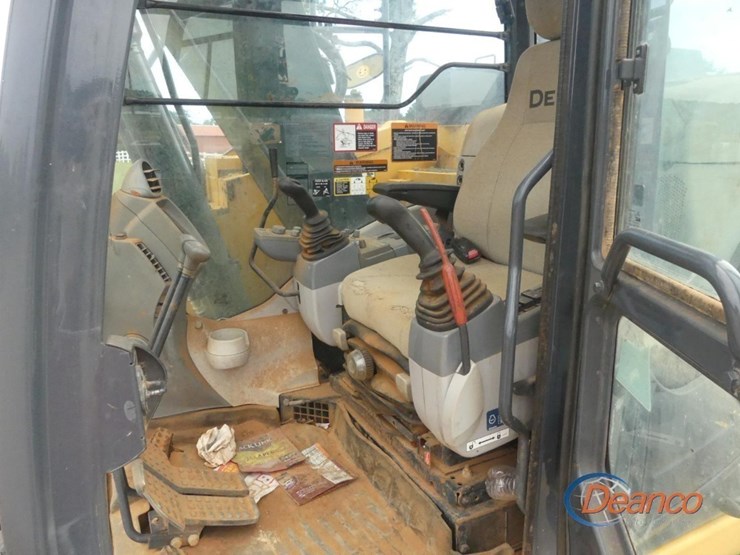2018-deere-135g-image-11