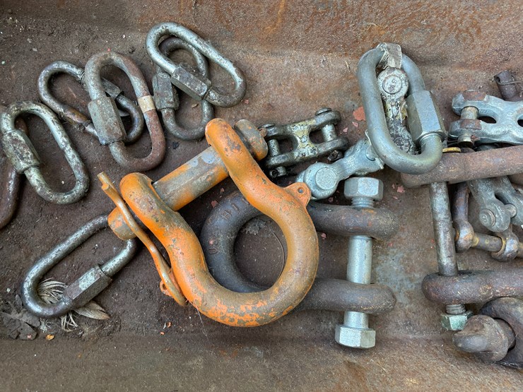 #1599-•-hooks-and-clevis-image-3