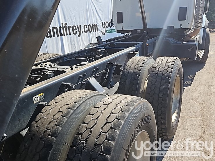 2023-kenworth-t880-image-59