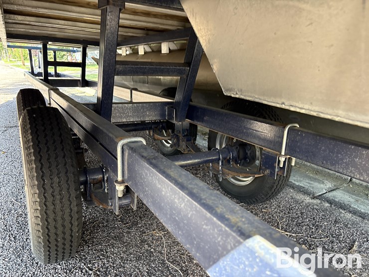 1997-smoker-craft-20’-pontoon-boat-w/motor-&-trailer-image-17