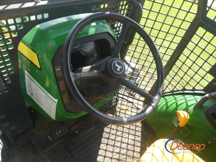 2015-john-deere-5100m-image-13
